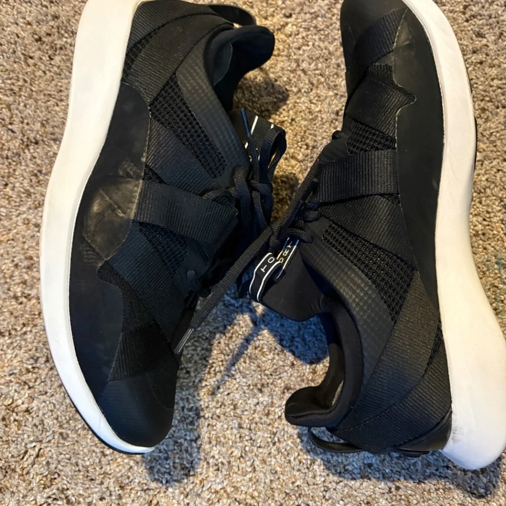Tory sport tennis shoes - Picture 2 of 11